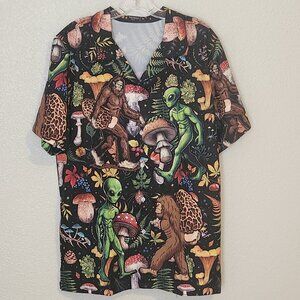 HIHI Global Bigfoot Alien Mushroom Mens Hawaiian Shirt, NWOT